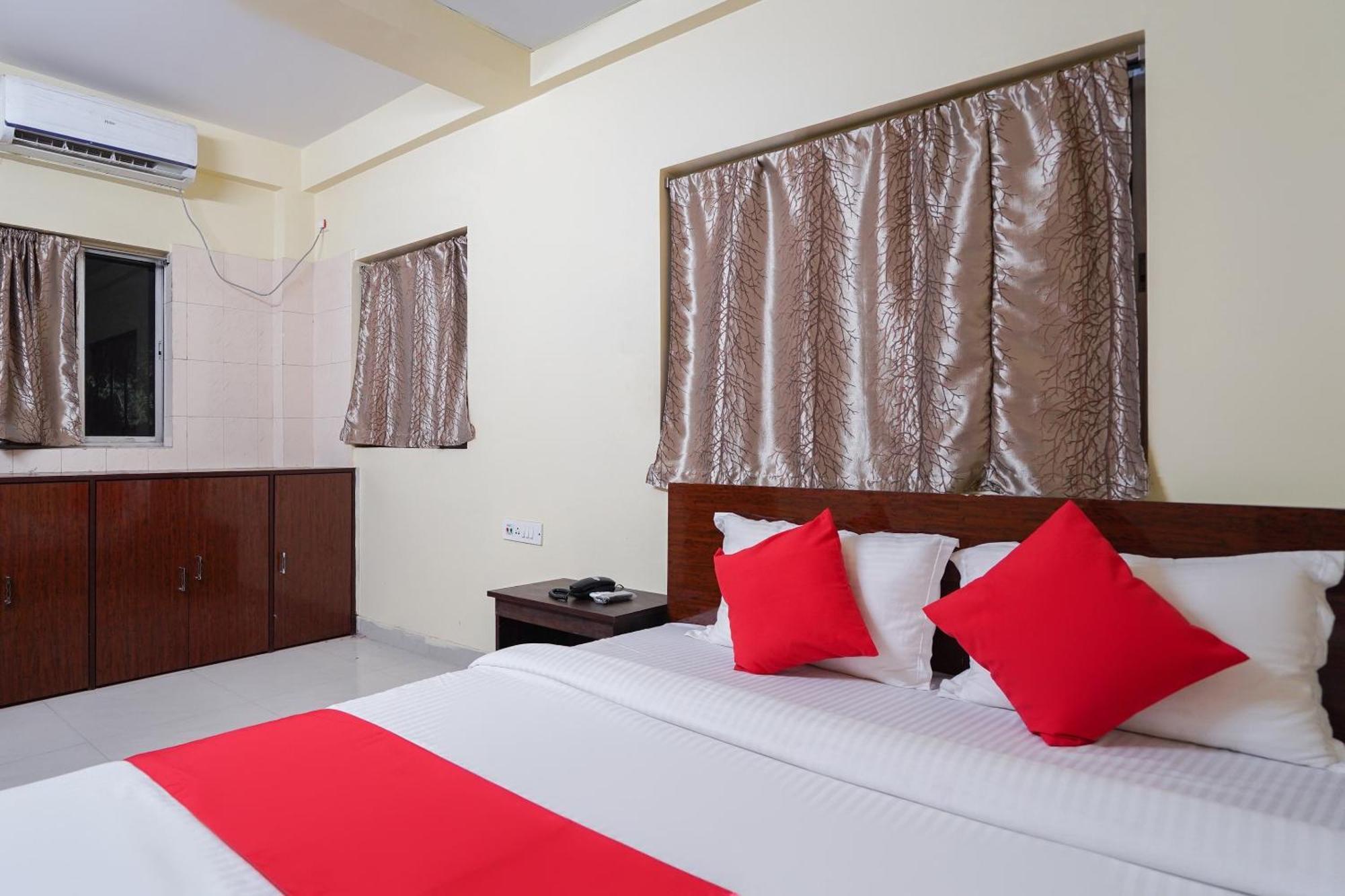 OYO 60891 Hotel Amaze Jādabpur Buitenkant foto