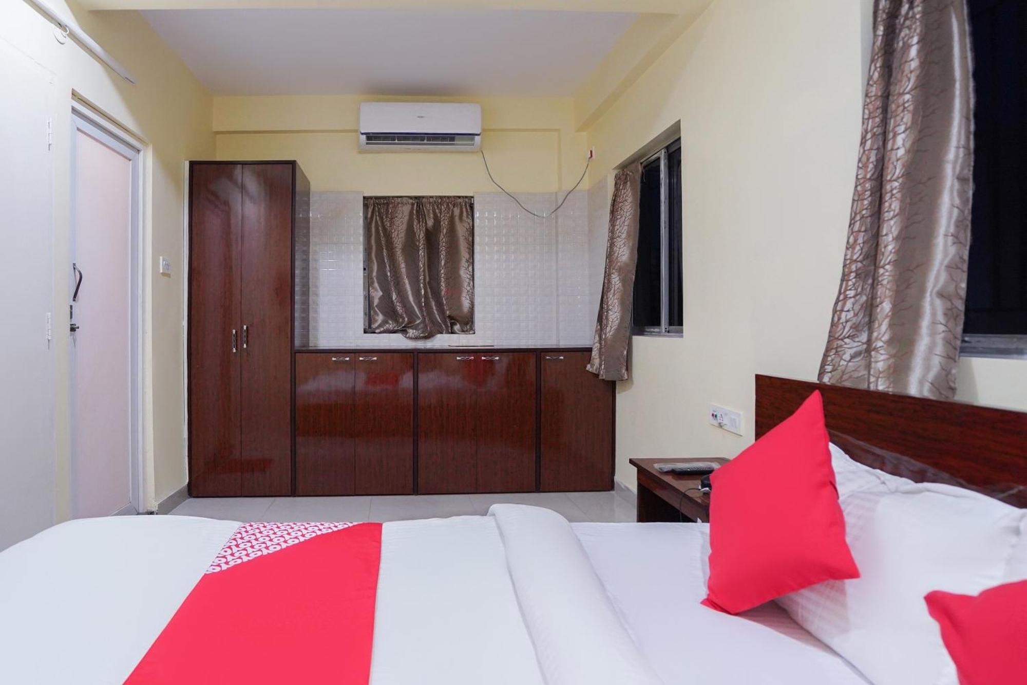 OYO 60891 Hotel Amaze Jādabpur Buitenkant foto
