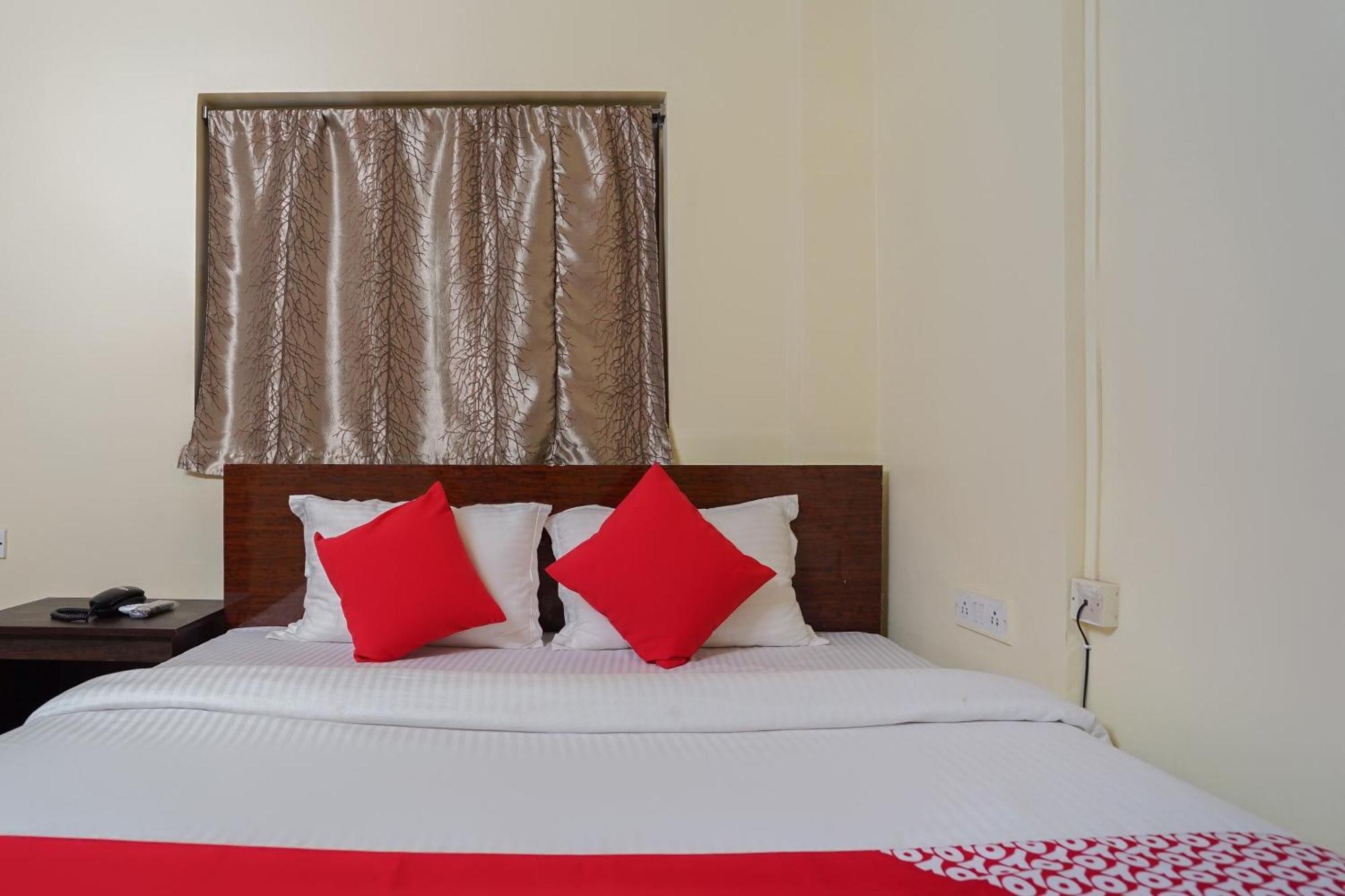 OYO 60891 Hotel Amaze Jādabpur Buitenkant foto
